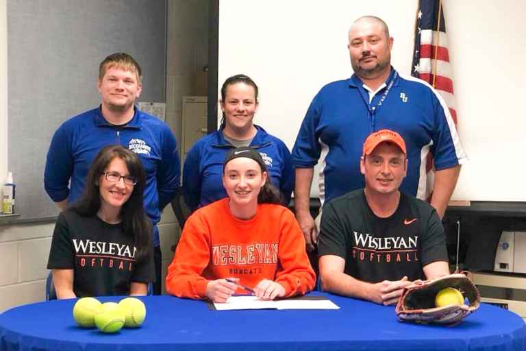 Alli Robinson softball signing