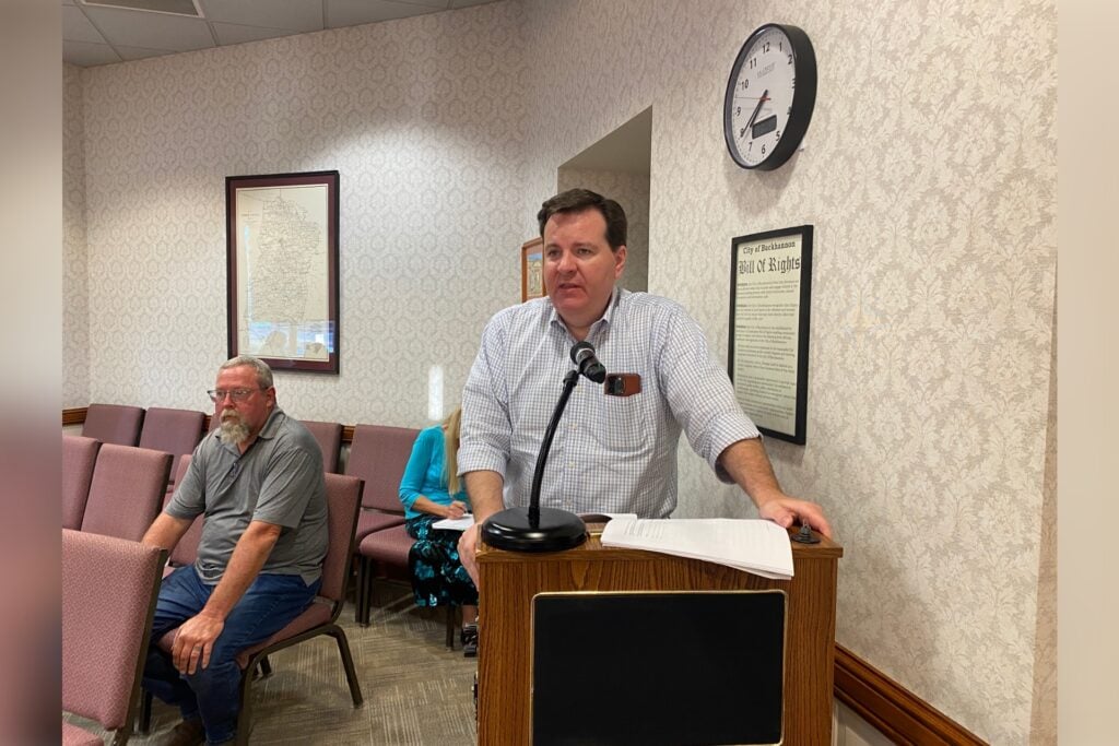 City council agrees to appoint five people to a new committee focused on short-term rentals