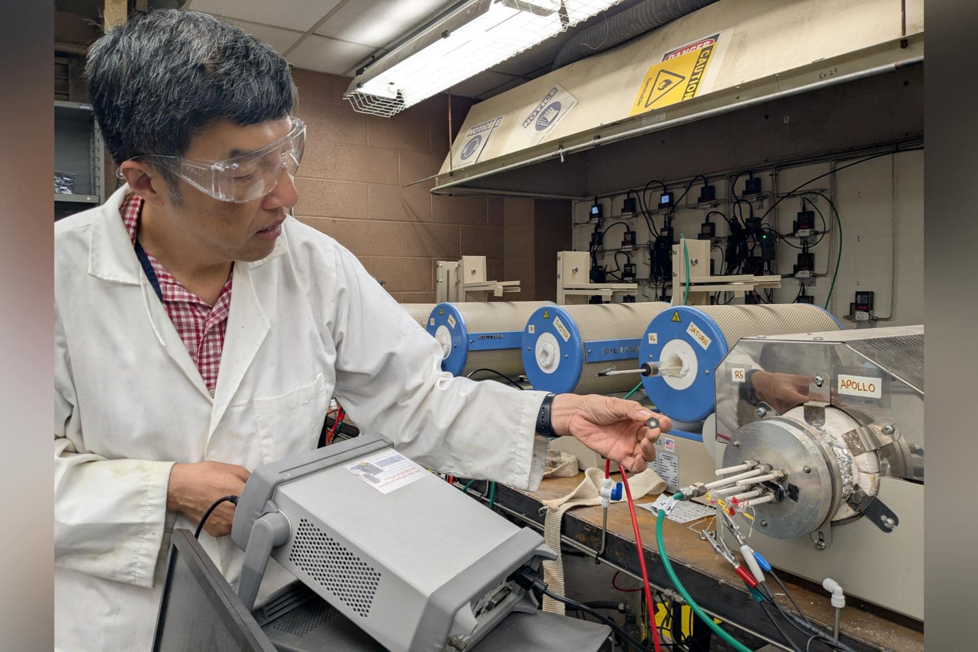 Innovative Fuel Cell Breakthrough for Power Grid Stability