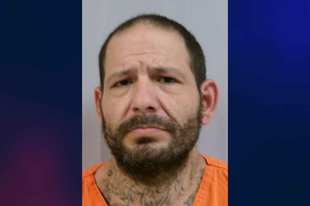 Second man arrested after allegedly entering laundromat after hours, taking quarters