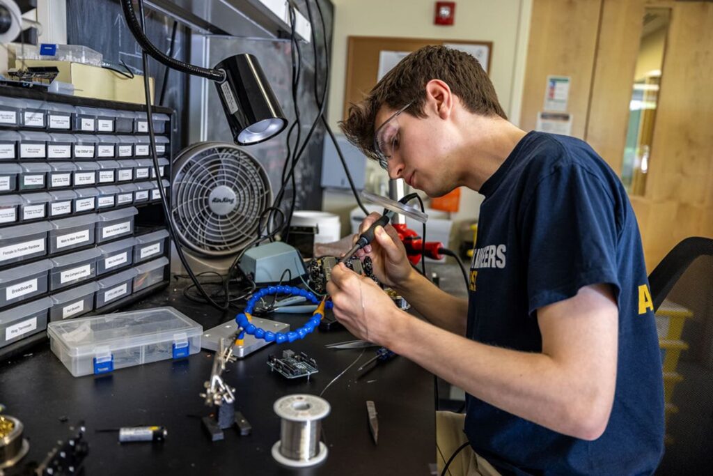 WVU seeks applications from aspiring leaders for Hazel Ruby McQuain Graduate Scholarship