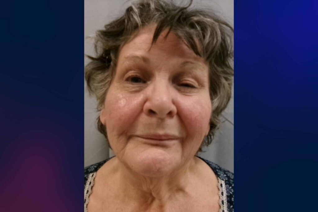 Woman arrested after allegedly threatening two people