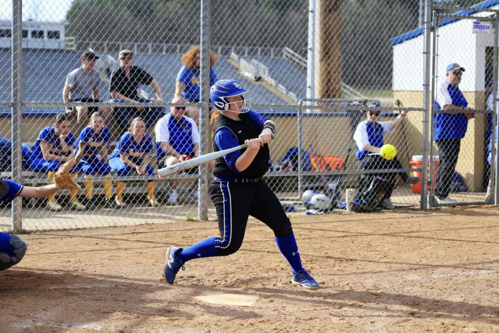 Softball Lady Bucs fall to Morgantown but down Parkersburg South and Grafton