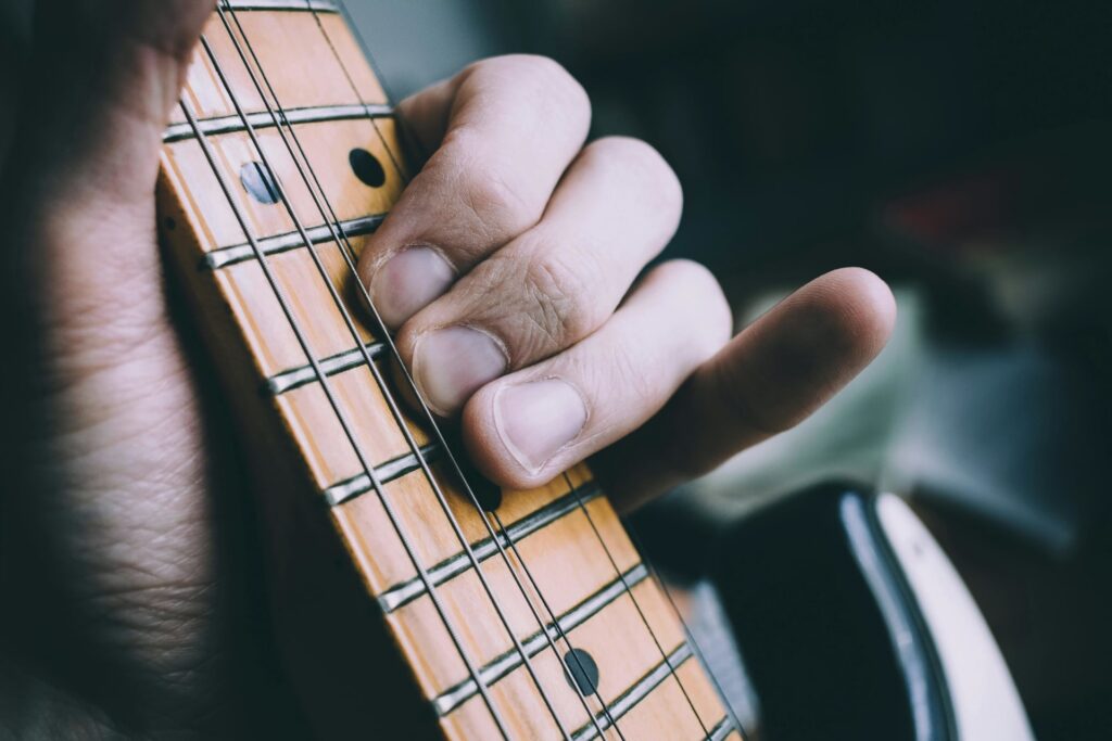 Mon Hills Music Group signs alternative band Sample Text
