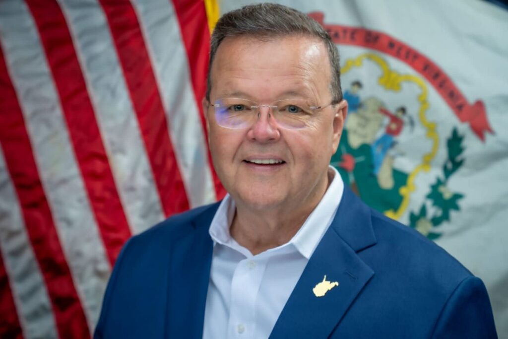 Governor signs legislation creating West Virginia Office of Entrepreneurship