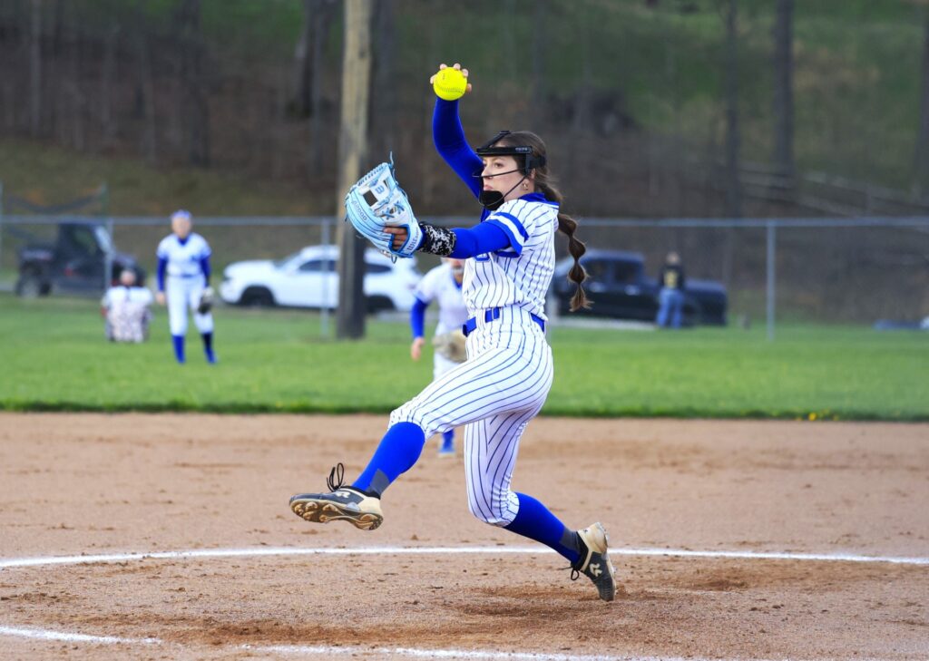 Softball Lady Bucs record conference wins over Lincoln and East Fairmont