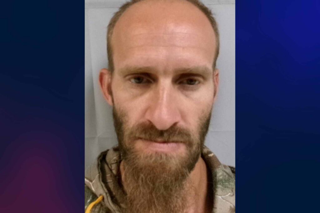 Man arrested after allegedly taking $5,000 from Buckhannon residence