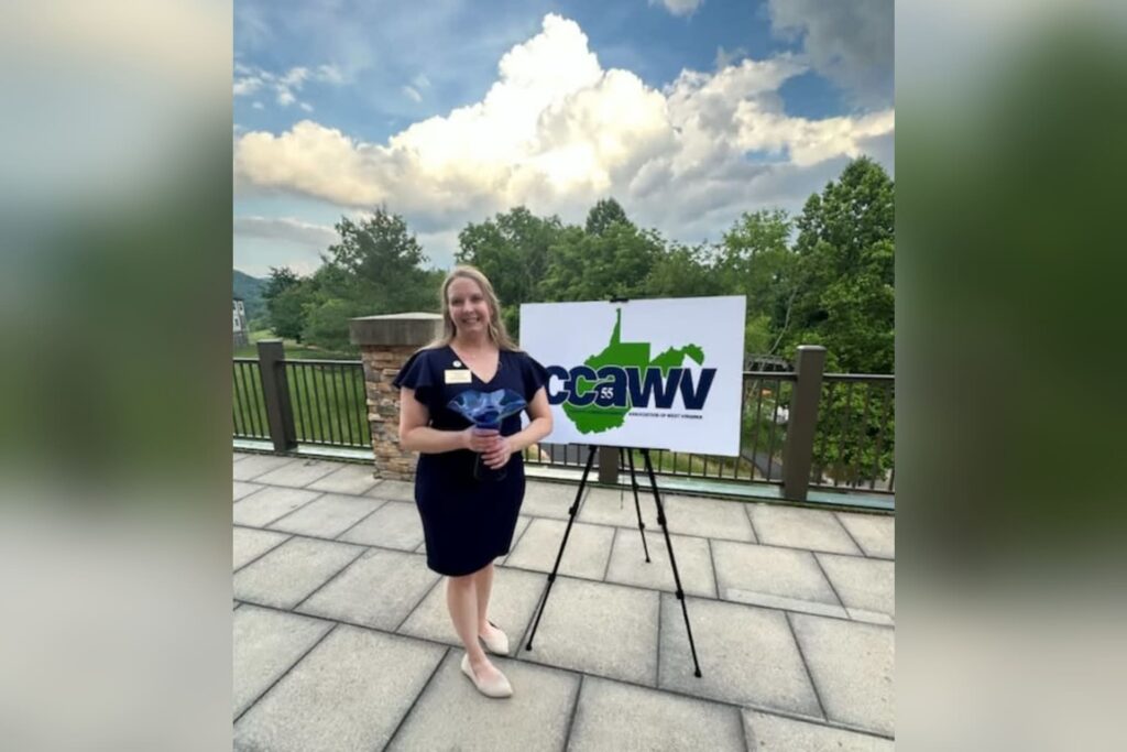 Upshur County administrator Tabatha Perry earns statewide Shining Star award