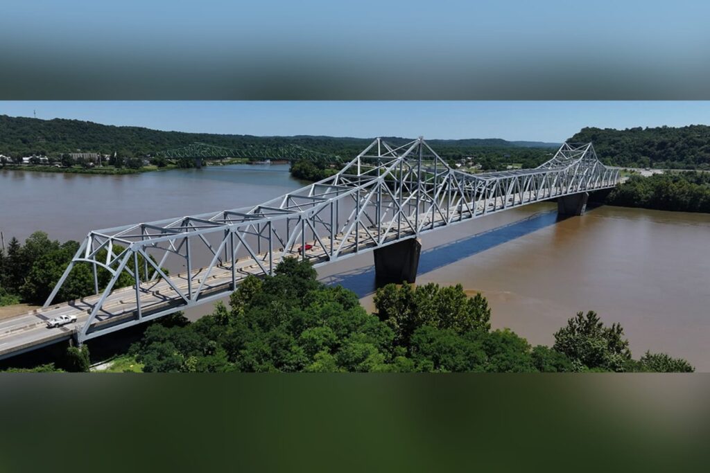 Long-term lane closure on Silver Memorial Bridge