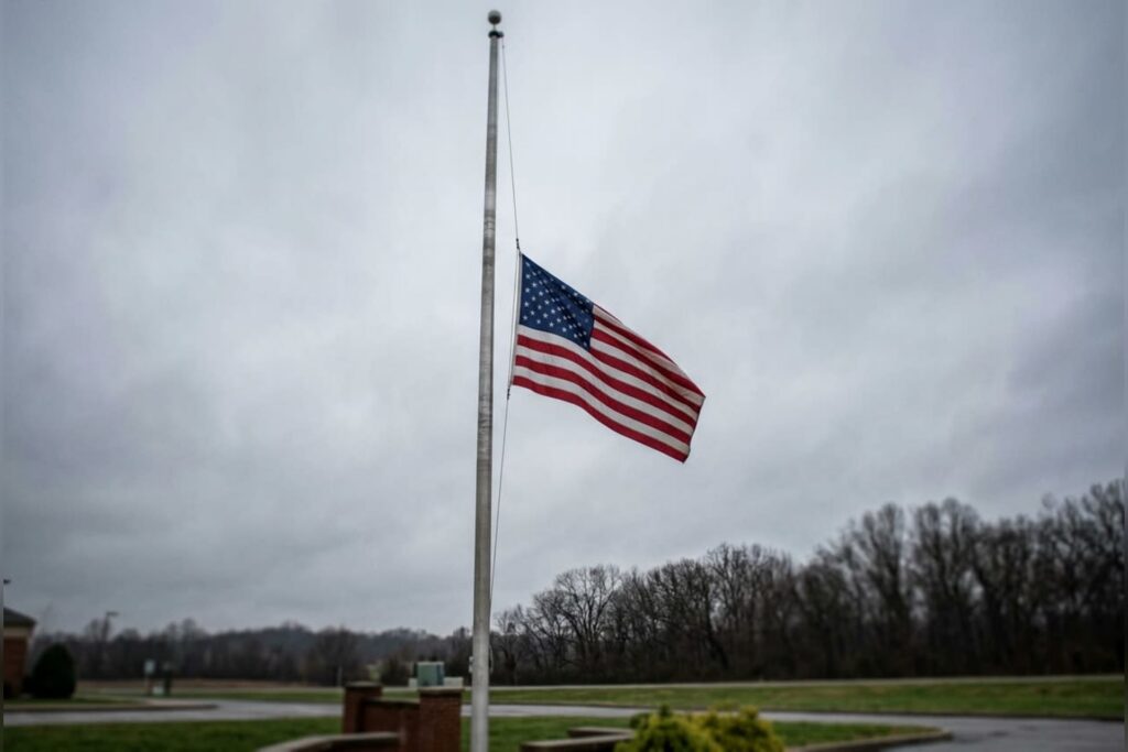Morrisey orders flags lowered to honor Dolly Parton