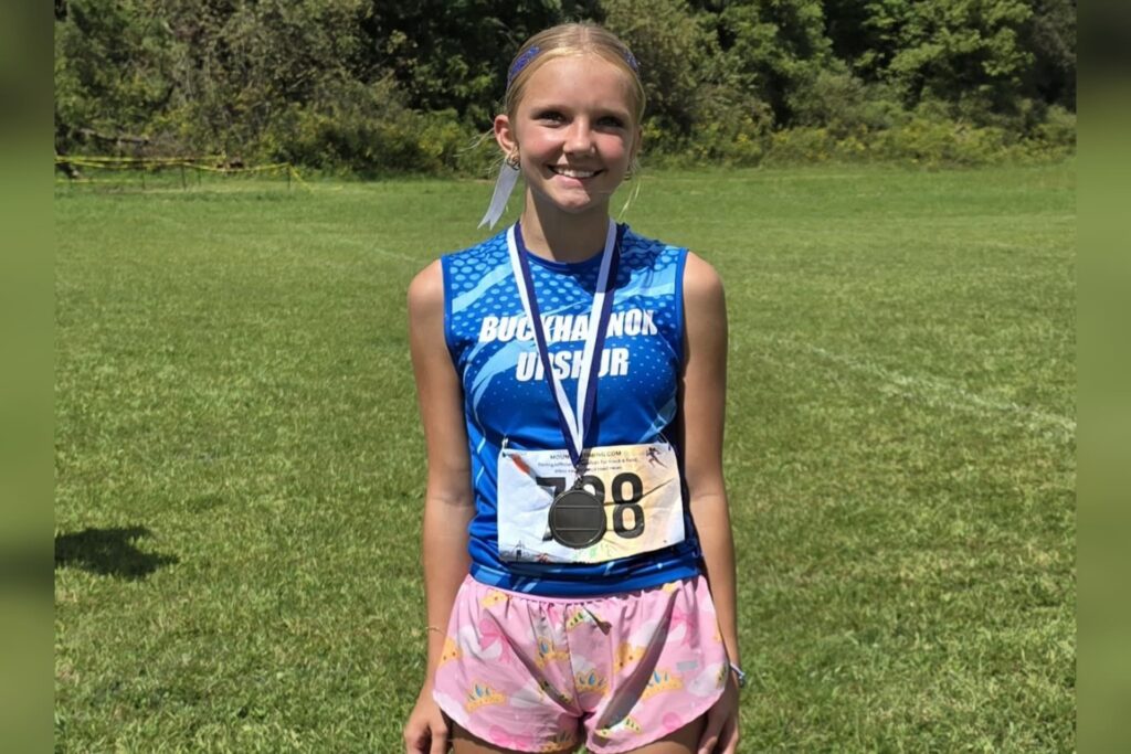 Johnston’s runaway victory leads Little Lady Bucs at home invitational