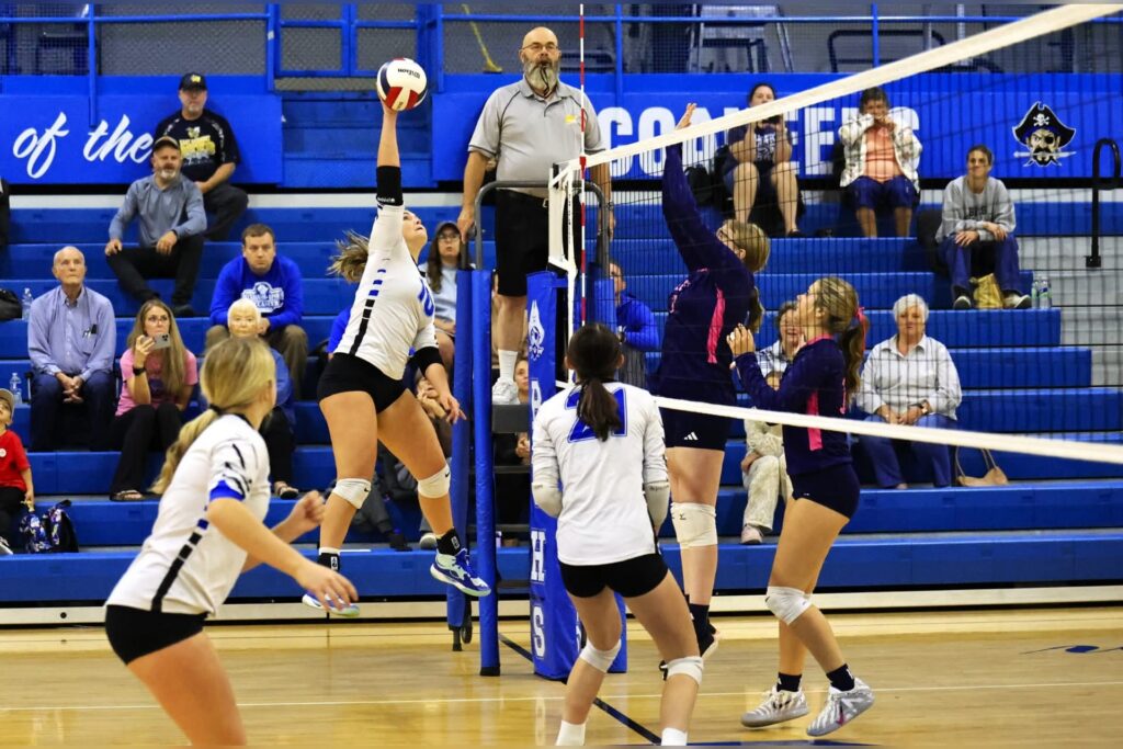 Volleyball Lady Bucs dominate Bees in Senior Night sweep