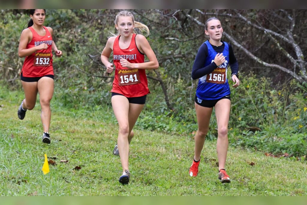 Rogosky places top five, Lady Bucs take third at Stonewall Invitational