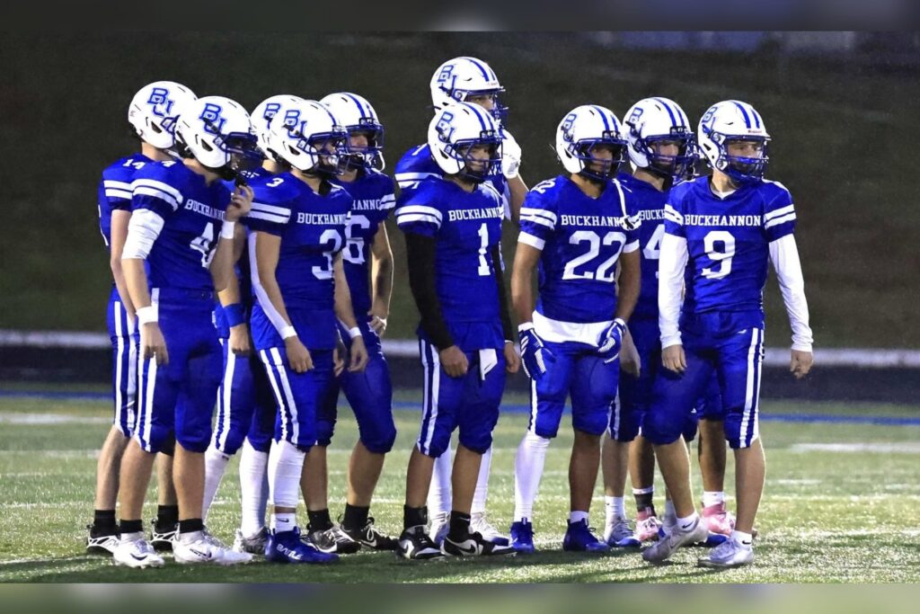 Football Bucs ranked 16th this week in the Class AAAA field